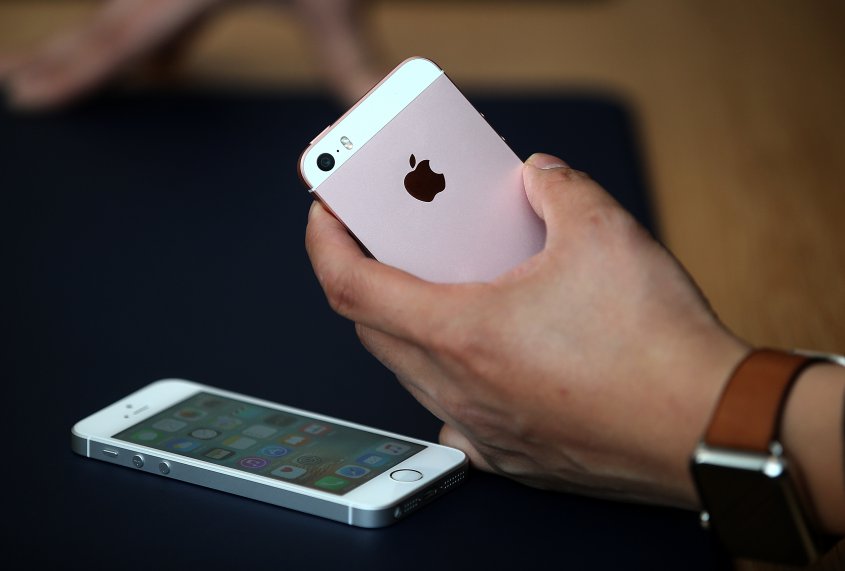 Apple reconoce que ralentiza ciertos smartphones deliberadamente