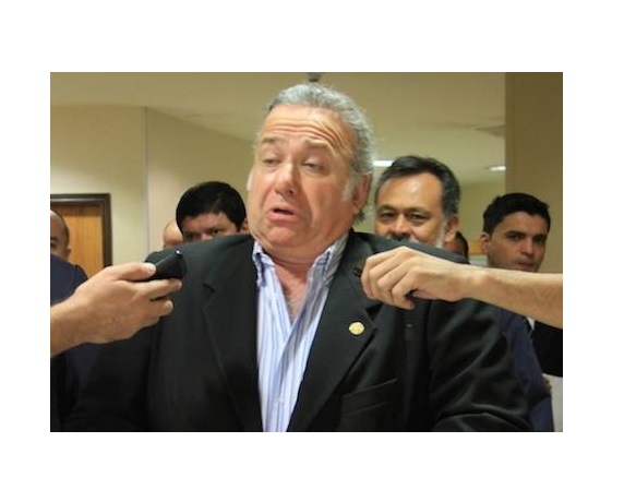 En decisión histórica, Senado destituye a Óscar González Daher