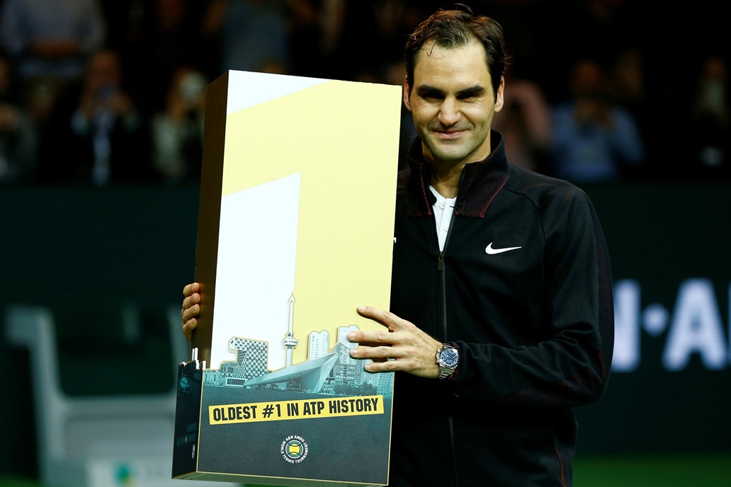 Federer se conviritó en el número uno más veterano de la historia del Tenis