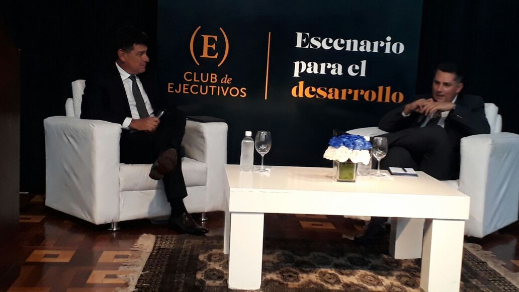 Efraín Alegre participó del primer conversatorio con Presidenciables del Club de Ejecutivos