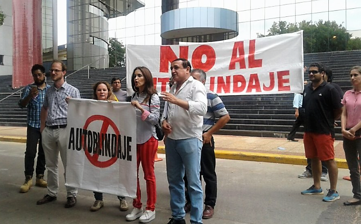 Convocan a una nueva manifestación contra autoblindaje