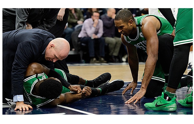 Terrible caída de un jugador en la NBA