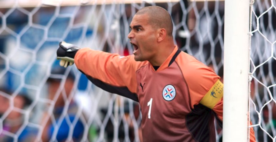 Chilavert: Hospitales y escuelas en vez de mundial