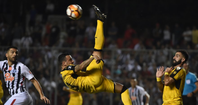 Suma 13 partidos sin ganar como visitante en la Libertadores