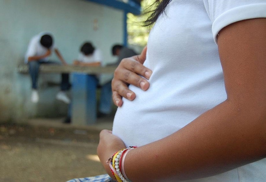 Disminuyen en más del 7% los nacimientos de madres adolescentes