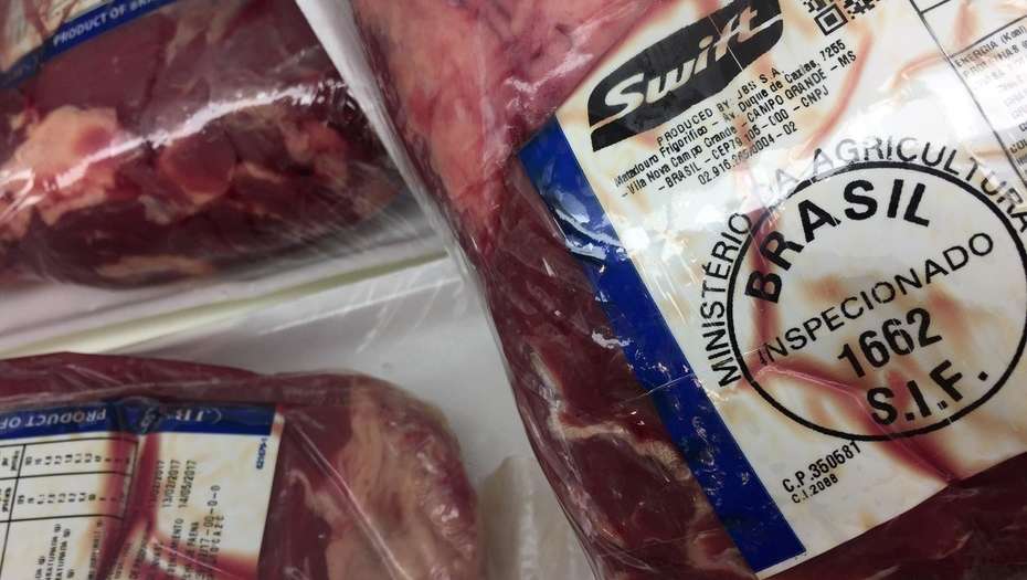 Dos frigoríficos son castigados con fuertes multas por importar carne sin licencias