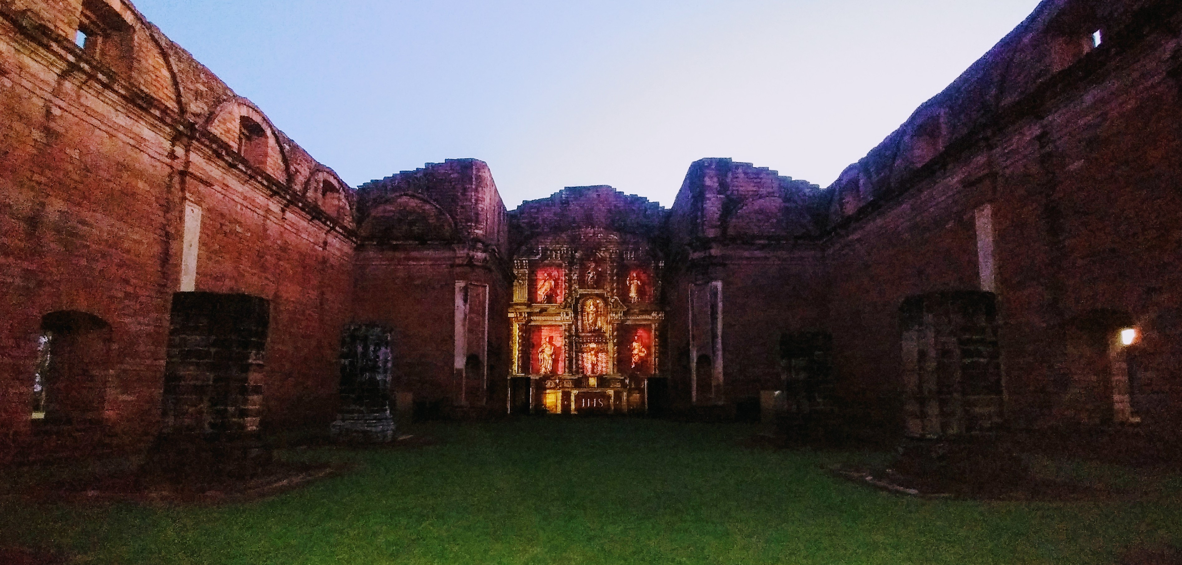 Inauguran videomapping 3D en la Misión de Jesús de Tavarangué