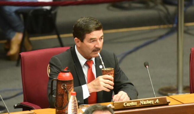 Carlos Núñez “contento” por no ser reelecto