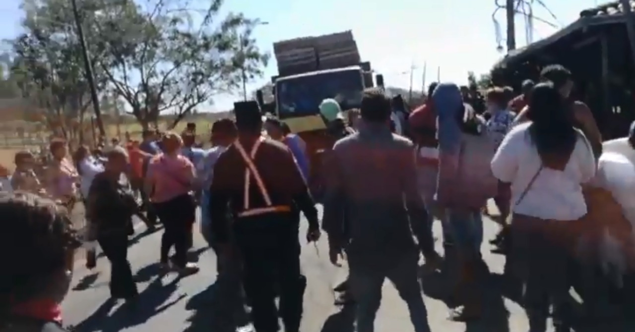 Manifestación de paseros causa agitación en zona Clorinda