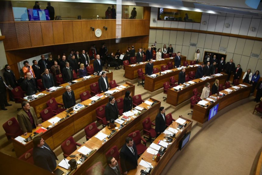 Senadores aprobaron publicación de declaraciones juradas de todos los funcionarios