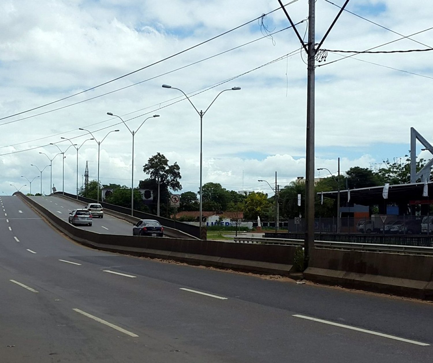 Anuncian jueves fresco a cálido