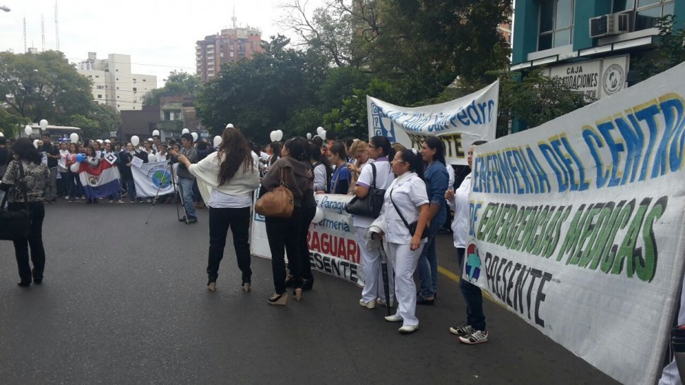 Enfermeros preparan masiva movilización