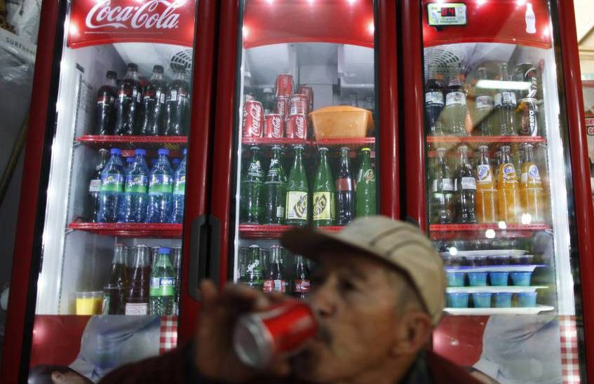 Importadores pedirán freno a intención de aumento a impuestos a bebidas