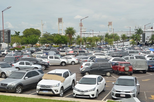 DINAC cambió tarifas de estacionamiento en el Silvio Pettirossi