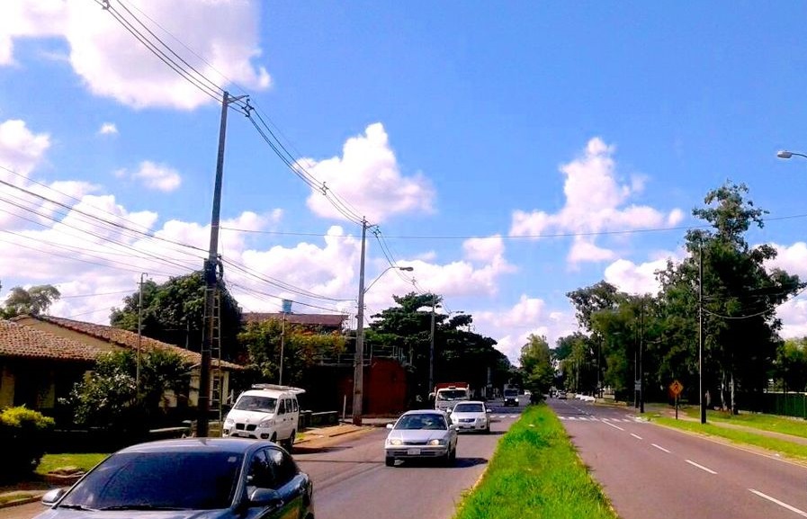 Jueves con extremo calor y lluvias dispersas