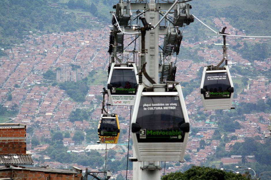 MOPC analiza implementación de teleféricos