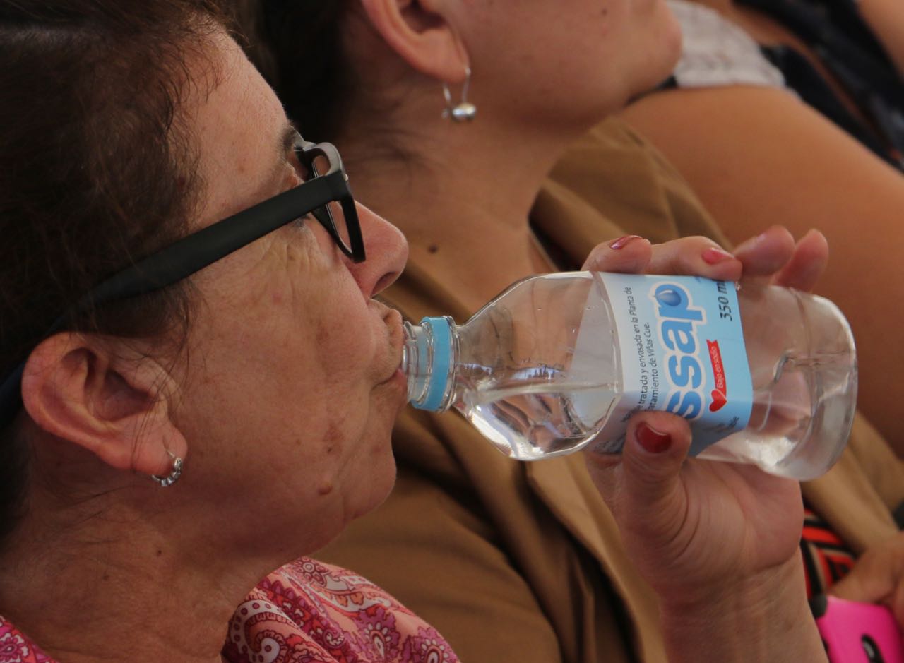 Barrios de Asunción sin agua “por el calor”