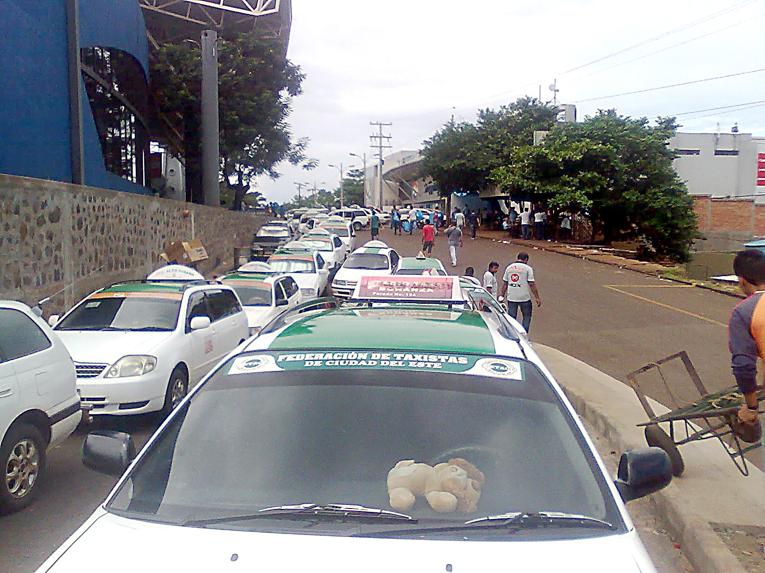 Taxistas de Ciudad del Este rechazan ingreso de MUV