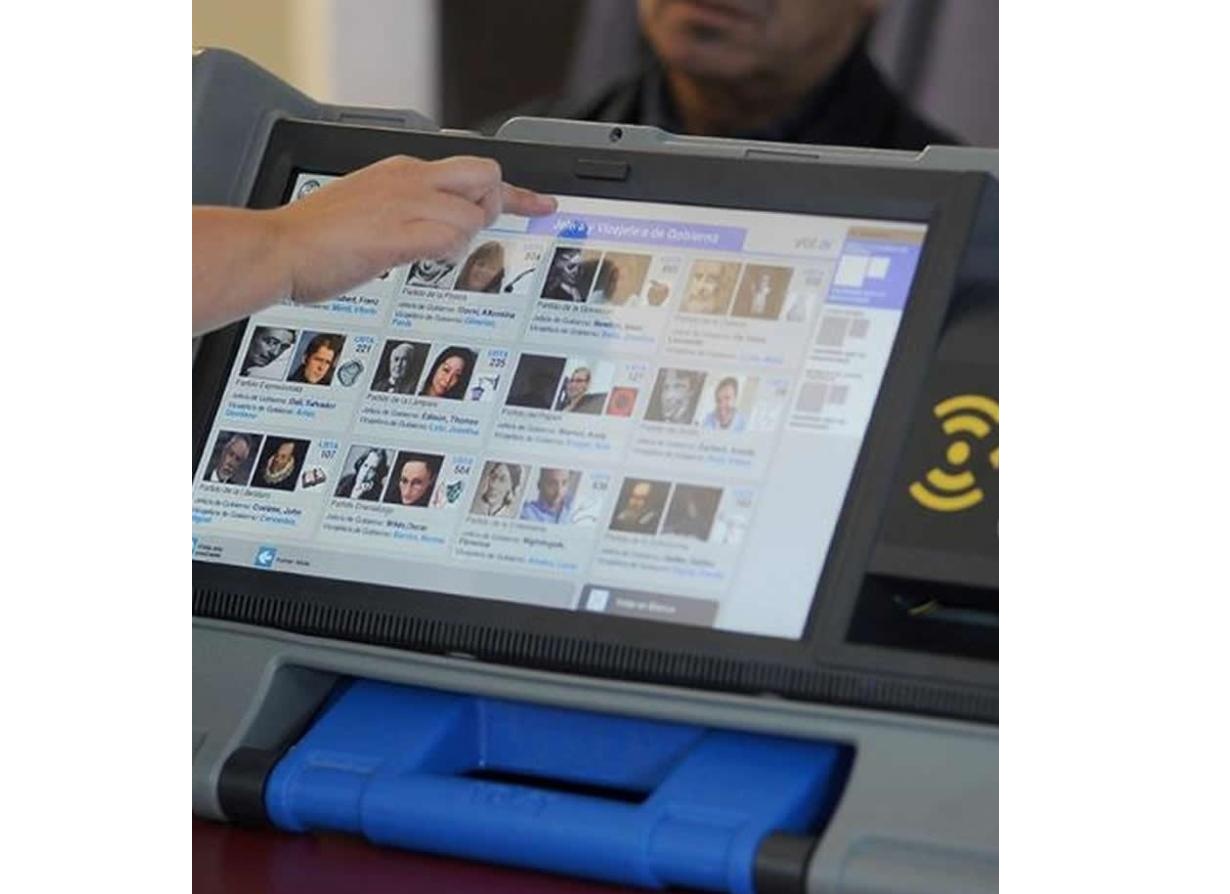 Desbloqueo de listas y urnas electrónicas, prioridades de reforma electoral