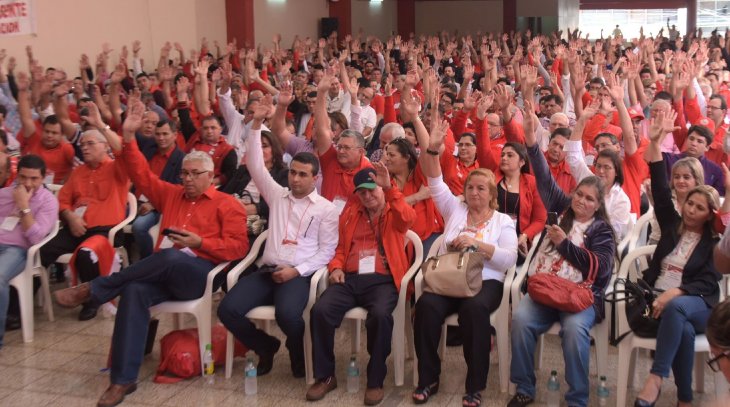 Con apoyo de oficialismo, colorados cambian estatuto de ANR