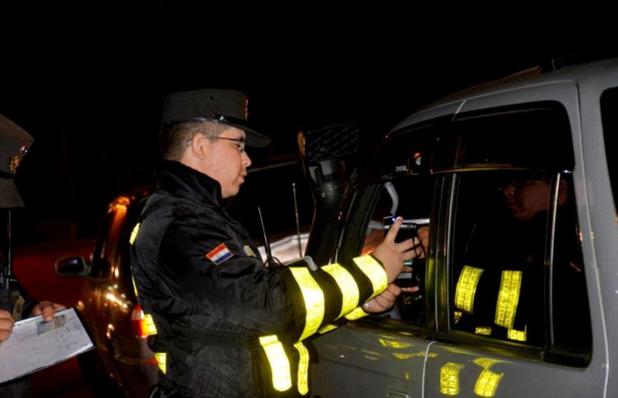 Alcotest: No se le puede obligar a nadie a realizar prueba contra sí mismo, asegura abogado