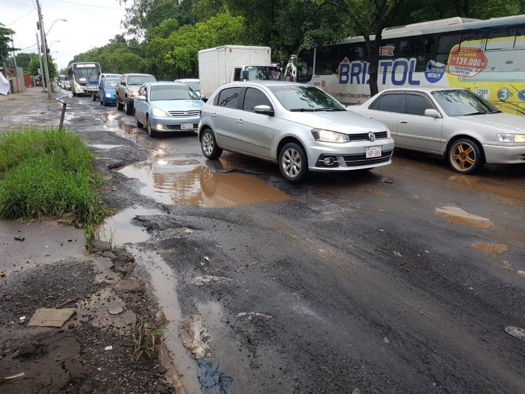 Concejal propone indemnizaciones por daños ocasionados por baches