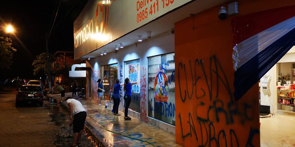 Manifestantes agredieron a intendente de Concepción