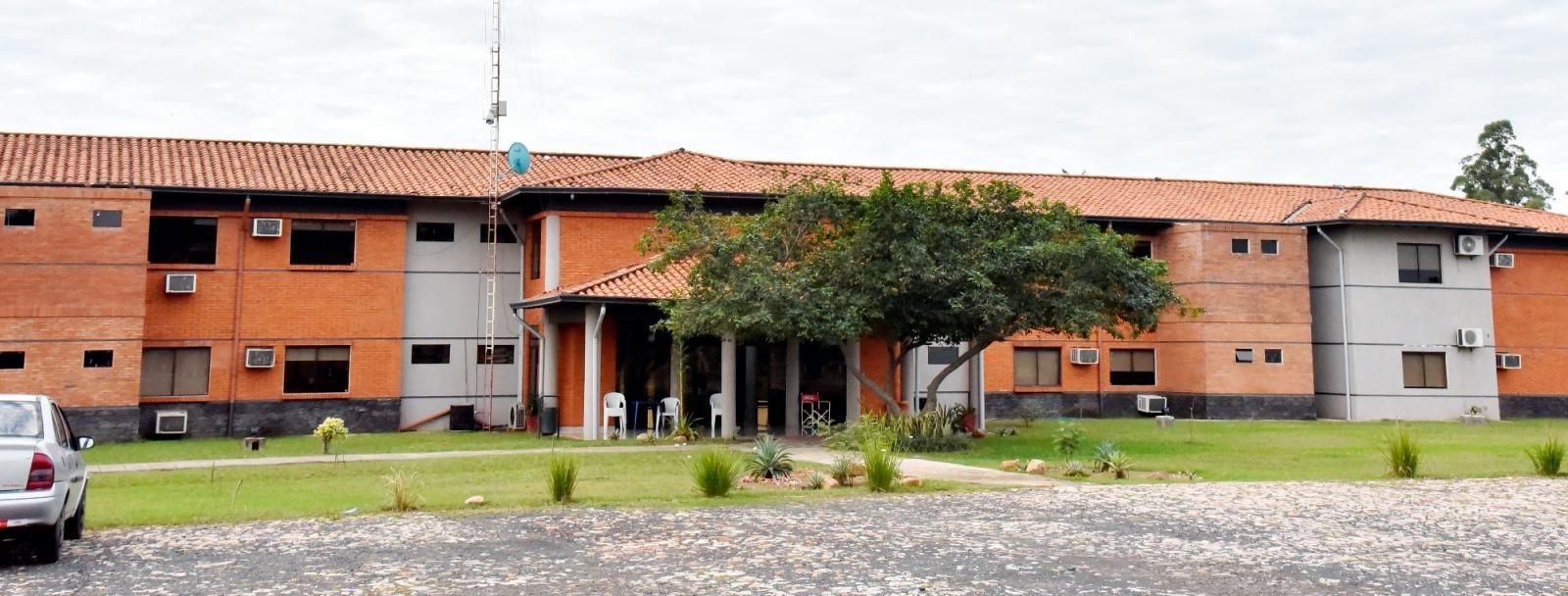 Politécnica UNA publica investigación sobre negociaciones de nuestro país