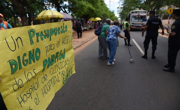 Sindicato de Clínicas inició huelga