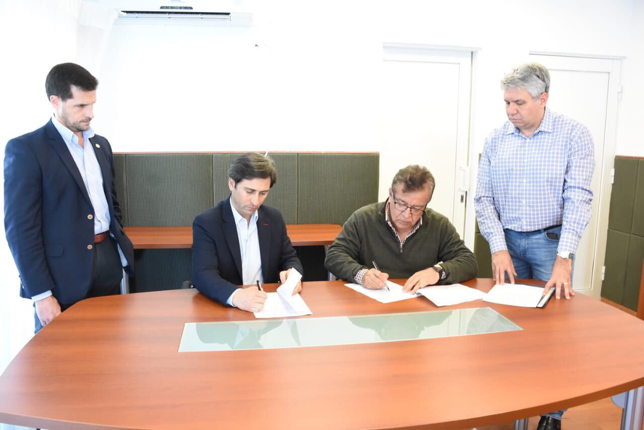 Yacyretá: Solucionado conflicto con argentinos, ingenieros paraguayos podrán continuar trabajos de línea de 500 kV