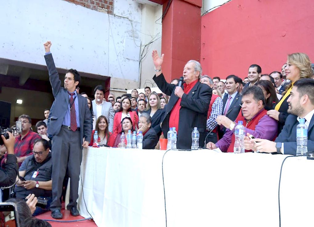 “Dejaron un manto de impunidad”: Senadora repudia “unidad granítica” de ANR