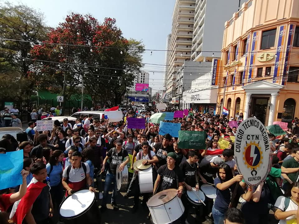 FENAES continúa movilizaciones y anuncia bloqueo de avenidas