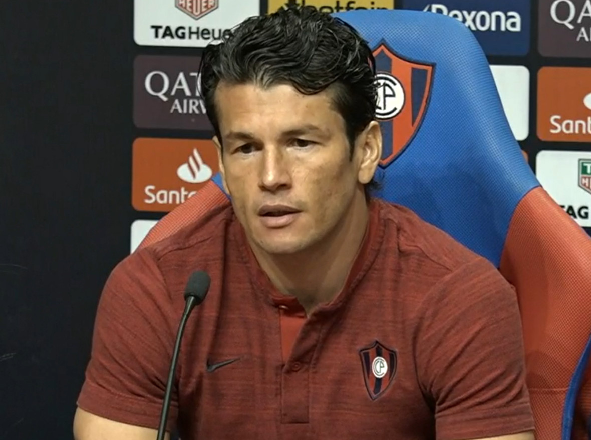 Nelson Haedo: “Hablamos de ganar la Libertadores… Tenemos que bajarnos de las nubes”