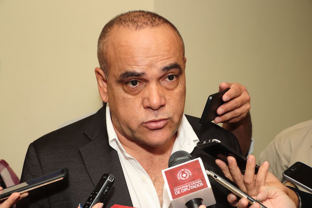 “Bachi” Núñez pide dejar de hablar de juicio político a Abdo