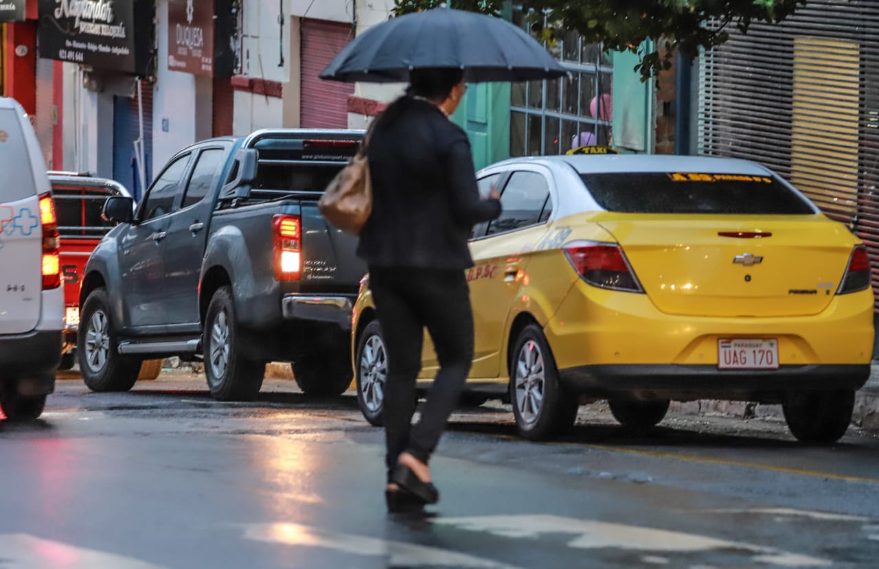 Lunes fresco y con posibilidad de lluvias, prevé Meteorología