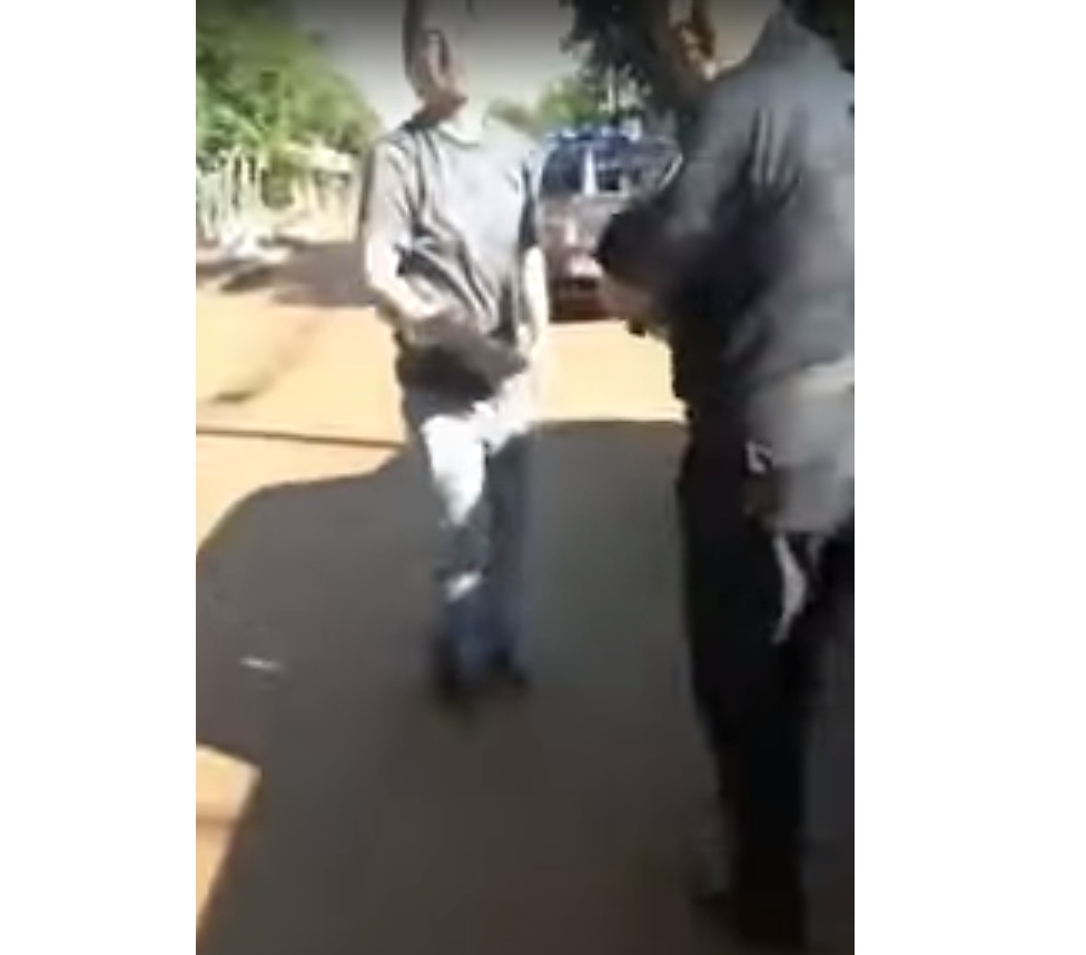 Joven critica que por gritar ‘vendepatria’ a Abdo policías lo hayan tratado como delincuente