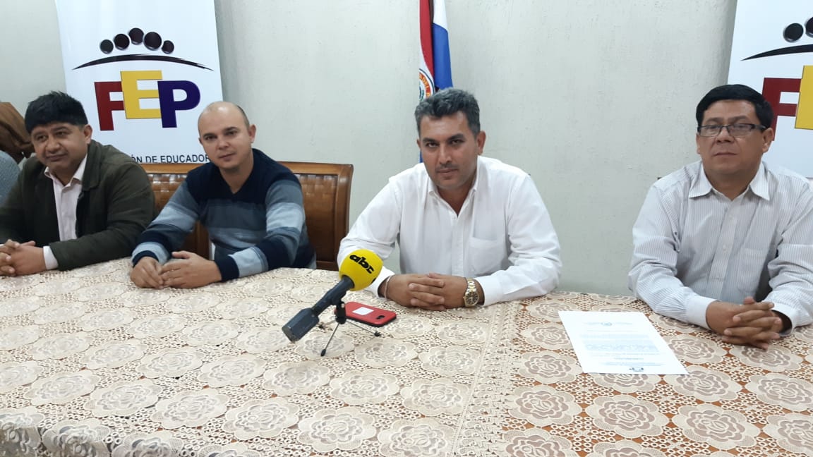 Docentes anuncian movilizaciones para noviembre