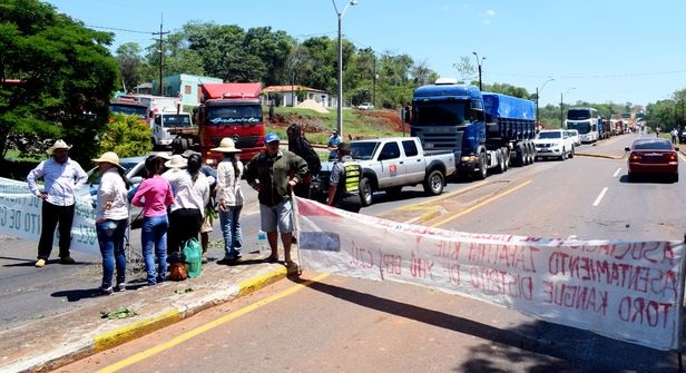 Tomateros liberaron ruta en Coronel Oviedo, pero advierten nuevo cierre