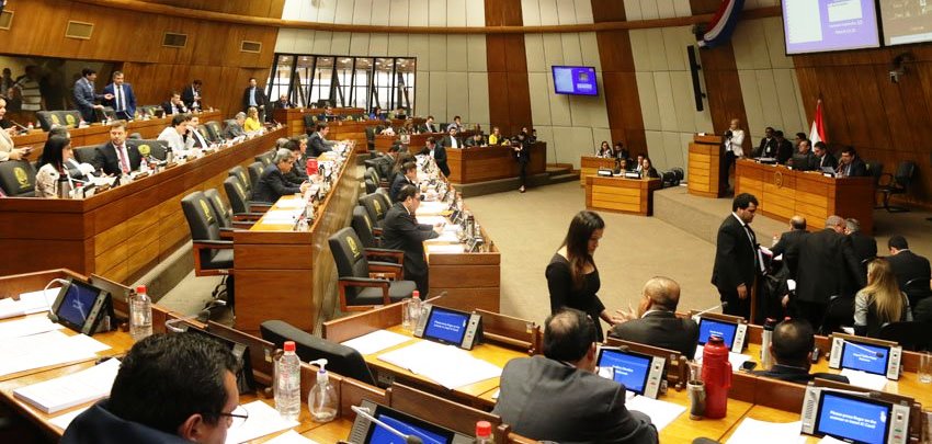 Diputados aprueban elevar el tope déficit fiscal hasta el 2%