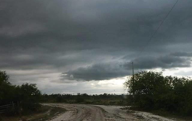 Miércoles lluvioso y caluroso, anuncia Meteorología