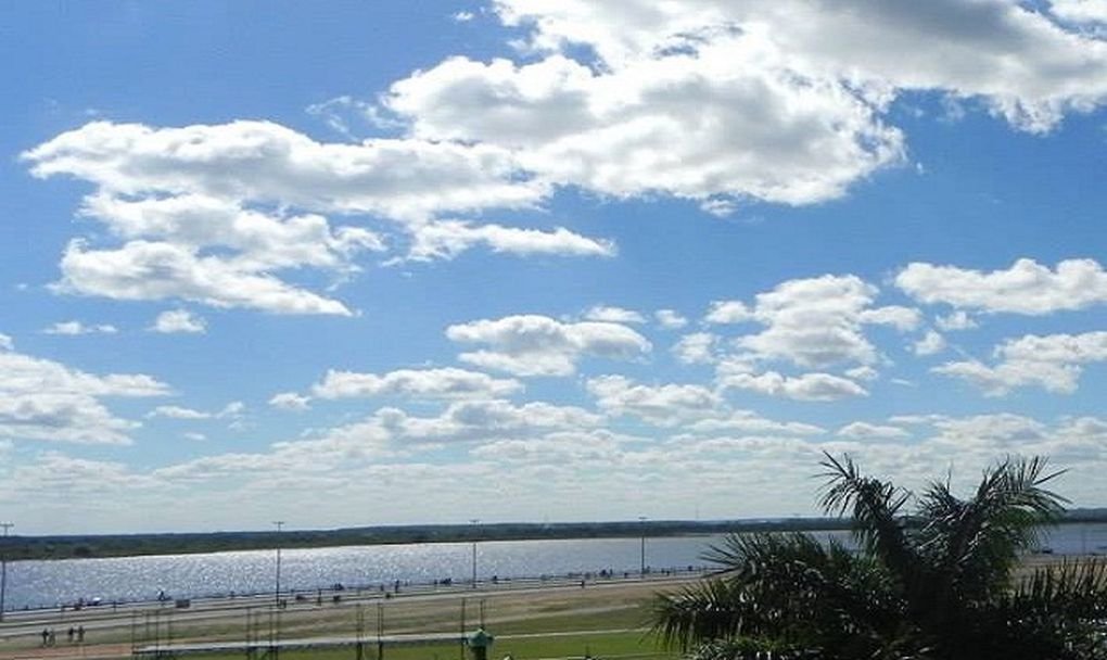 Martes caluroso y con posibles chaparrones, anuncia Meteorología