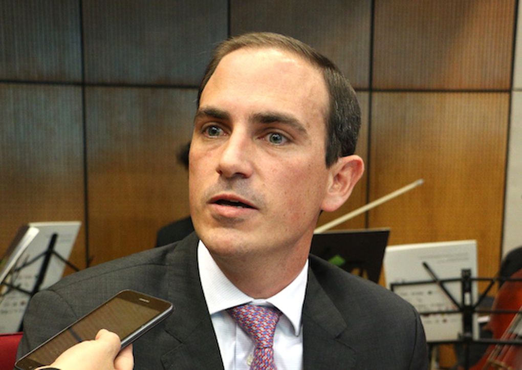 Senador dice que controles de financiamiento político deben “ir más allá de papeles”