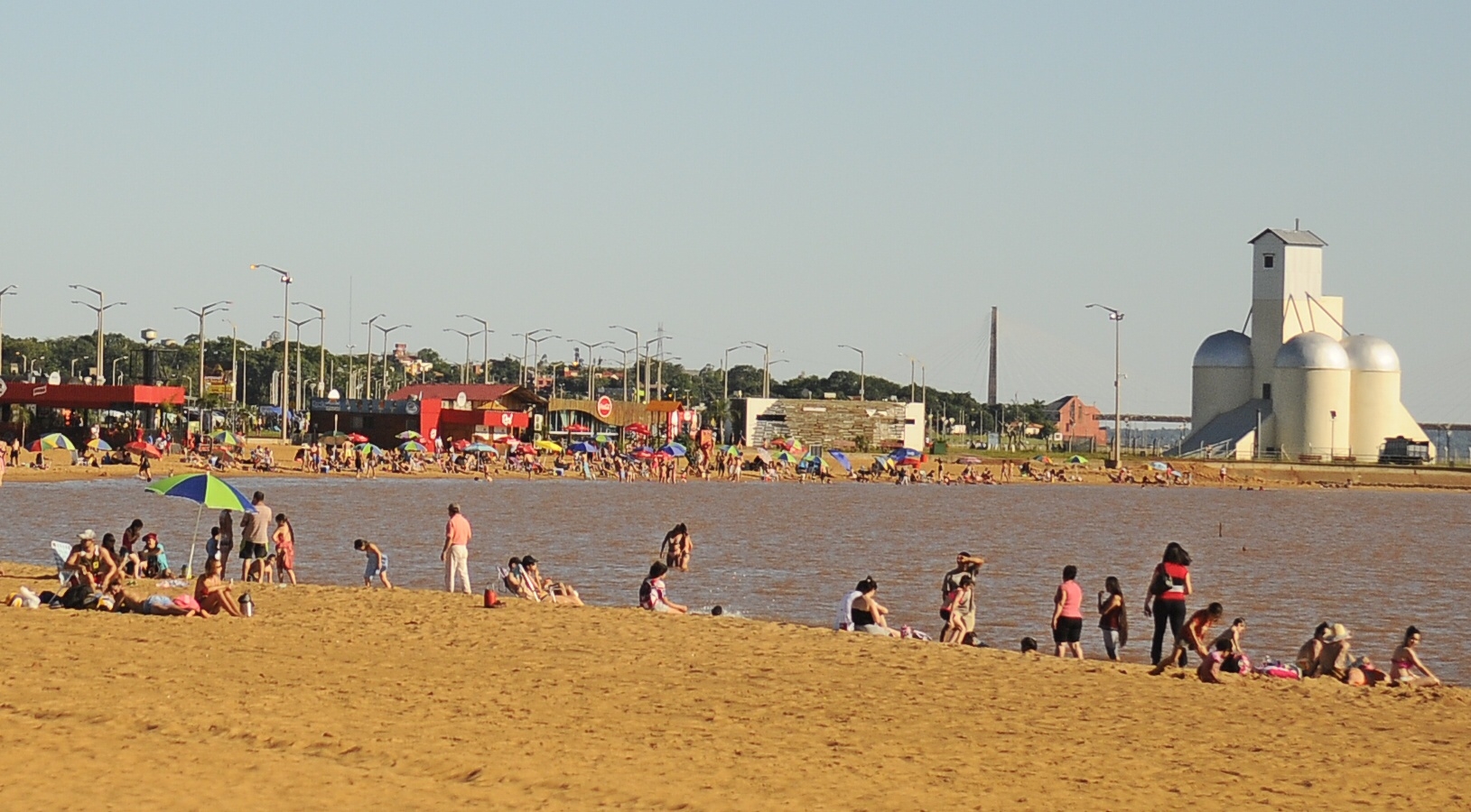 Itapúa y Alto Paraná se erigen como polos del turismo interno en verano