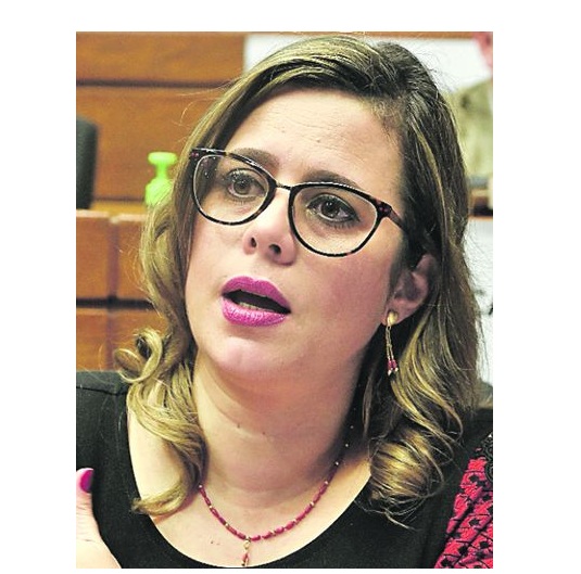 Kattya González: “El ciudadano tiene derecho de saber de dónde los candidatos sacan el dinero para sus campañas”