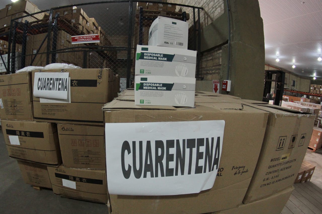Aduanas retiene cargamento de insumos médicos importados de China: “Ya fue fiscalizado por SET y no se libera”, critica abogado