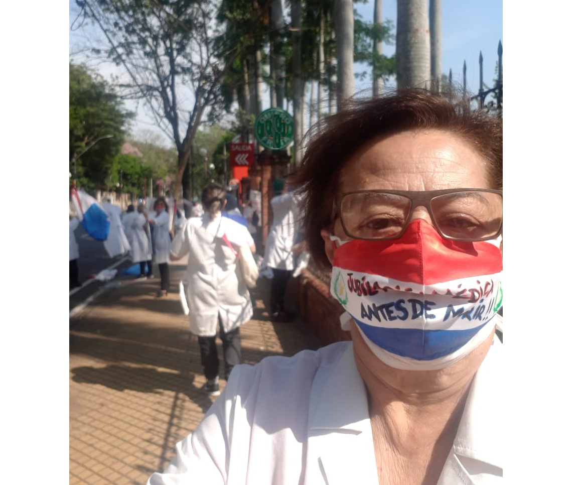 Médicos, sin trajes de bioseguridad ni insumos: “Estamos sobreviviendo gracias a la cuarentena”