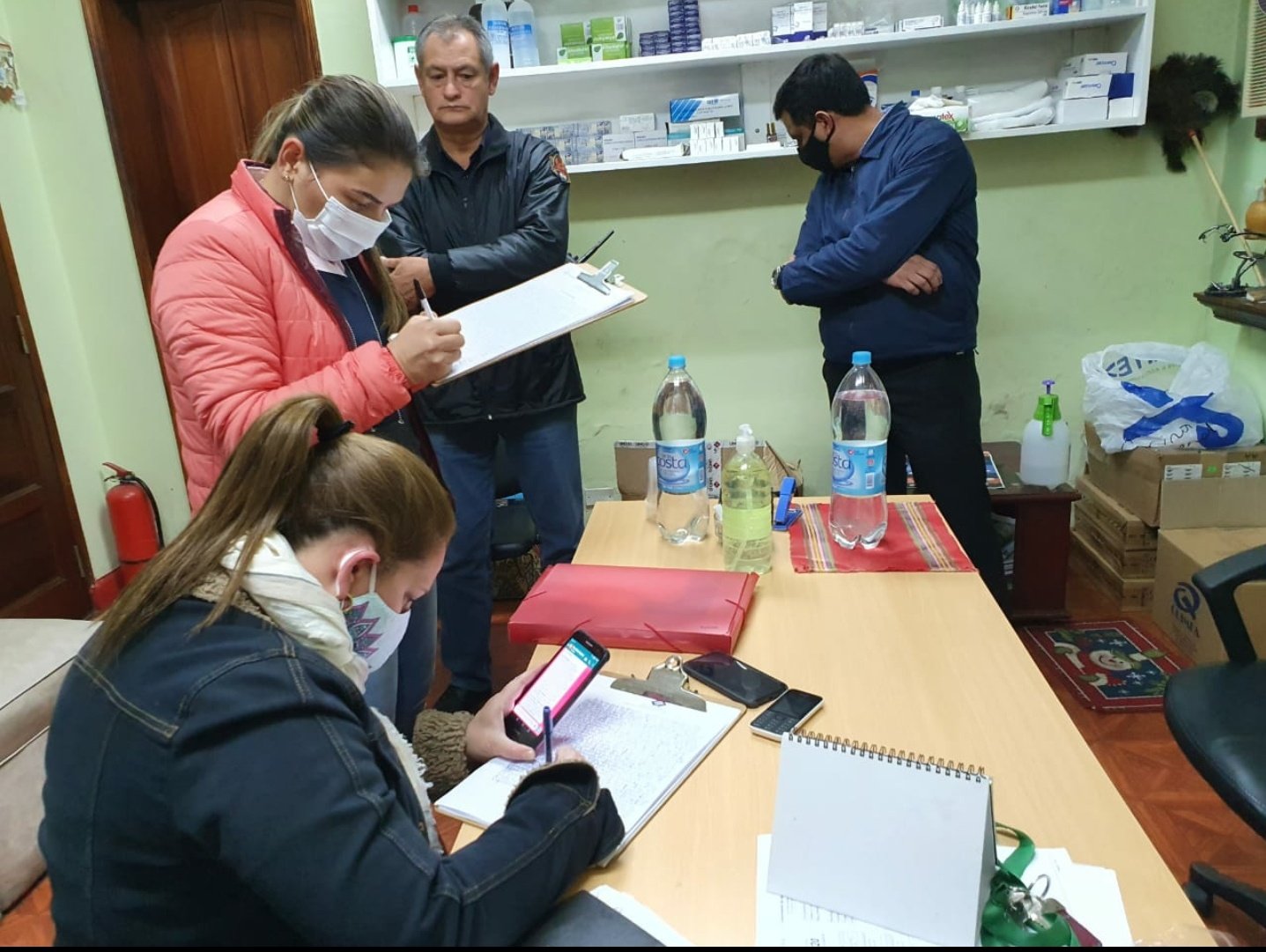 Sospechoso “regalo” en penal de Tacumbú desembocó en detención de exdirector y un jefe