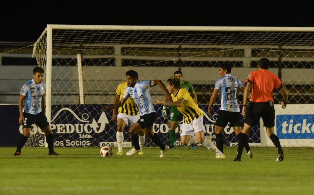 Guaireña y Guaraní empataron 1 a 1 en juego por la fecha 9 del torneo apertura