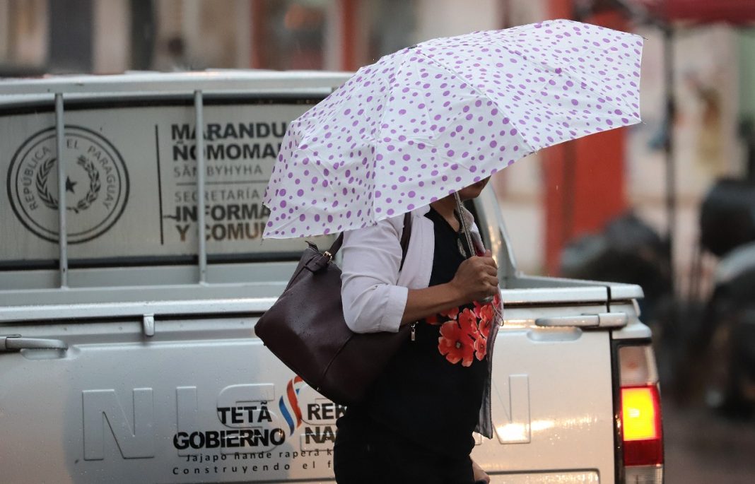 Domingo cálido y con lluvias dispersas, anuncia Meteorología