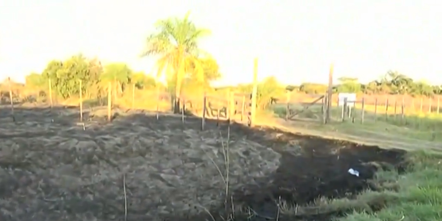 Bomberos controlan incendio en pastizal de Ypané